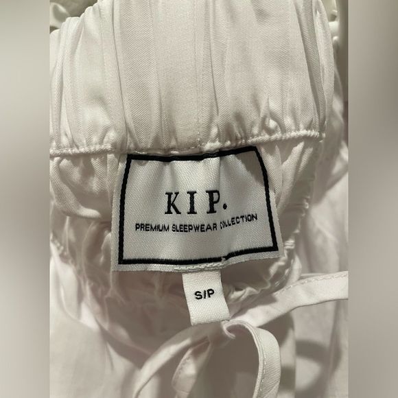 KIP Matching Pajama Set - Picture 10 of 11